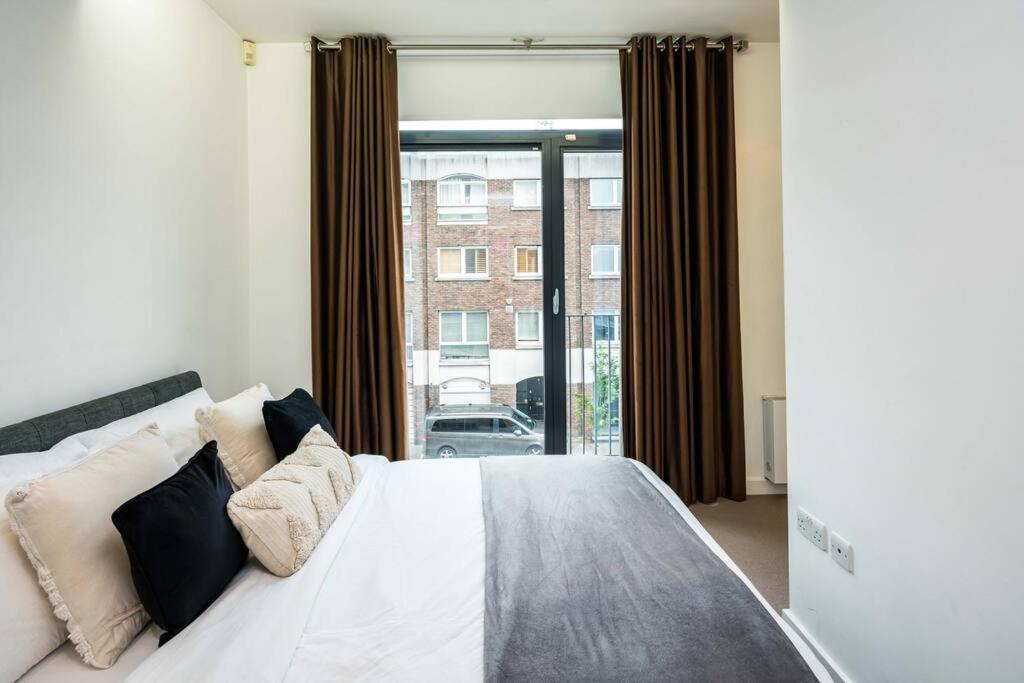 Chic And Spacious Flat Near Bond Street Lägenhet London Exteriör bild
