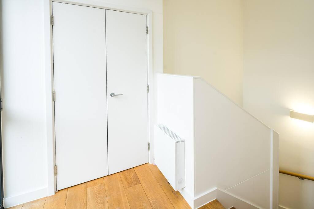 Chic And Spacious Flat Near Bond Street Lägenhet London Exteriör bild