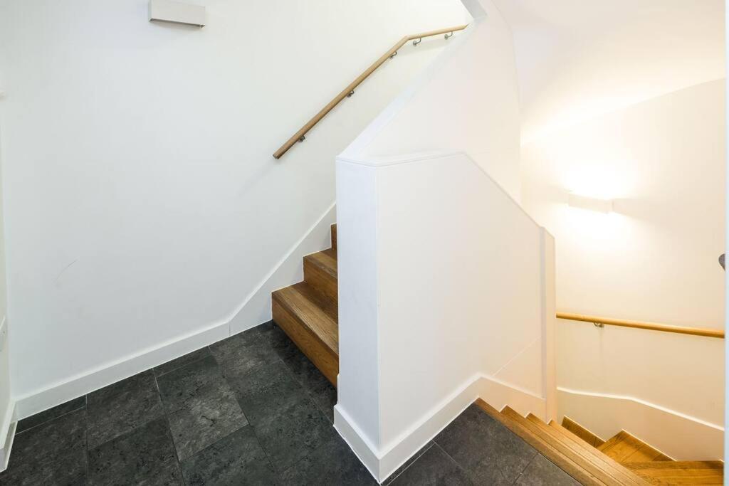 Chic And Spacious Flat Near Bond Street Lägenhet London Exteriör bild